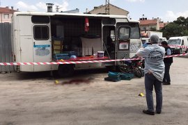 Pazar yerinde köfteciyi vurup rastgele ateş açtılar: 4 yaralı