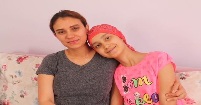 Kanser Hastası 15 Yaşındaki Sevdenin Ameliyatı İçin 100 Bin Lira Gerekiyor