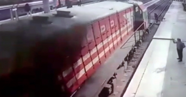 Trenin Çarptığı Kadın Ağır Yaralandı