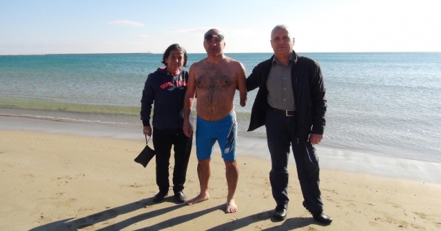 Engelli Genç Şampiyonaya Havuz Olmadığı İçin Denizde Hazırlanıyor
