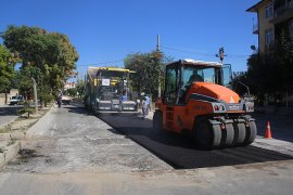 Karaman Belediyesi asfalt çalışmalarına devam ediyor