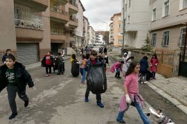 Karaman’da Öğrenciler Bahar Temizliği Yaptı