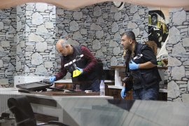 Karaman'da 'Rent a Car' dükkanına pompalı tüfekle saldırı: 1 yaralı