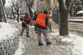 Belediye Kar Temizleme Çalışmalarını Aralıksız Sürdürüyor