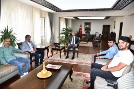Gazetecilerden Yeni Vali Tuncay Akkoyun'a ziyaret