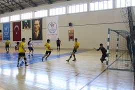 Okullar Arası Gençler Futsal Müsabakaları Başladı