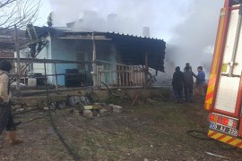 Karaman’da ev yangını