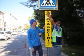 Belediyeden Trafik Güvenliği İçin Sinyalizayon Çalışması