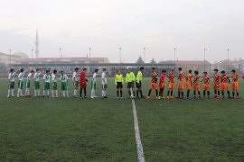 Okullar Arası Genç Erkekler Futbol Müsabakaları Devam Ediyor